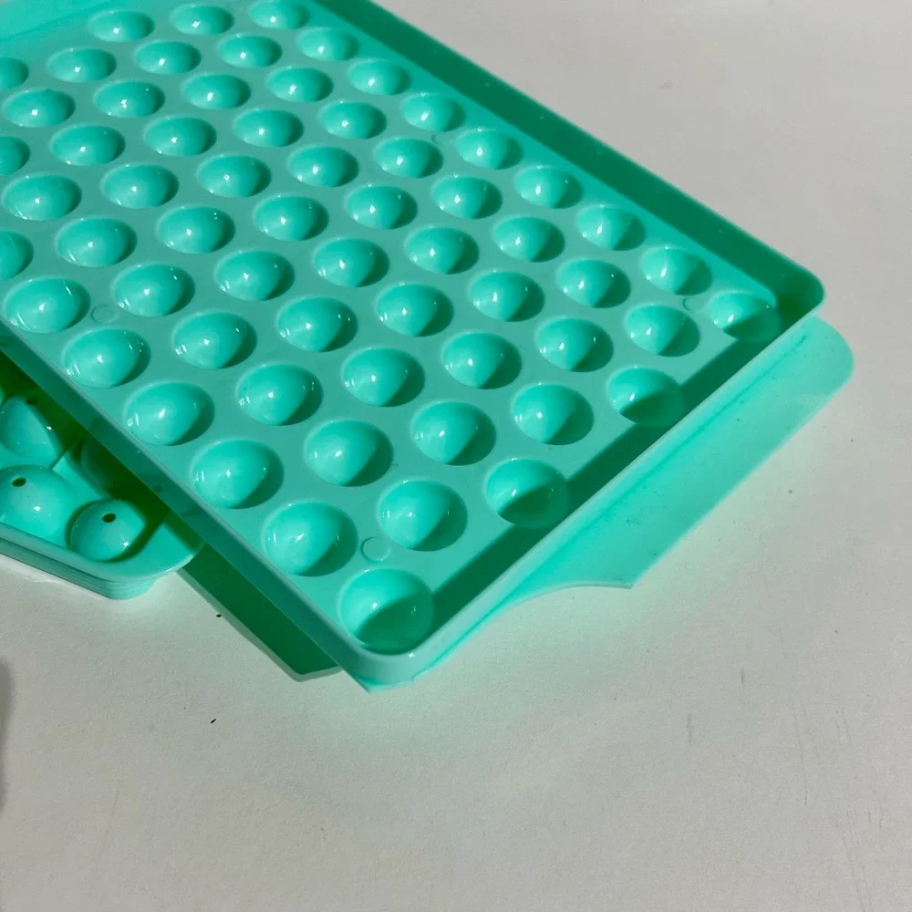 Mini Ice Cube 3 Trays 1 Bin Lid Scoop Dorm Freezer Bar Small Round 76 Cube Trays